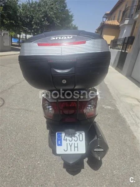 Kymco Grand Dink 300 – Vista 4