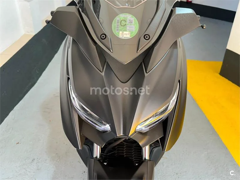 Yamaha XMAX 300 – Vista 12