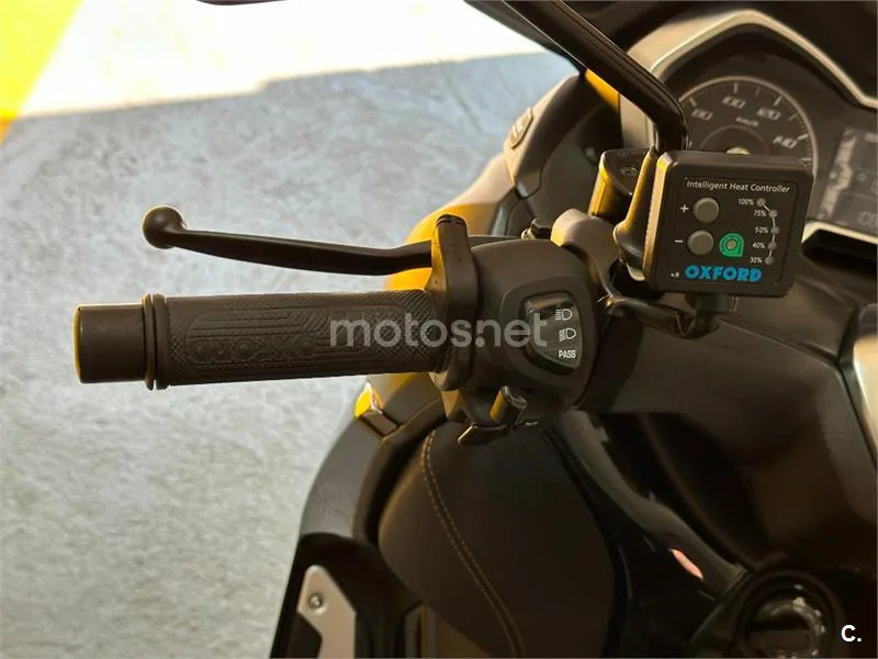Yamaha XMAX 300 – Vista 9