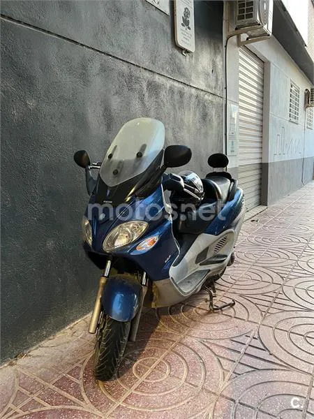 Piaggio X9 EVOLUTION 125 – Vista 3