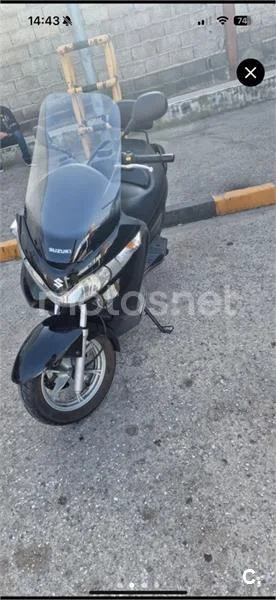 Suzuki Burgman 125 – Vista 2