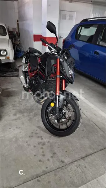 Honda CB 750 – Vista 4