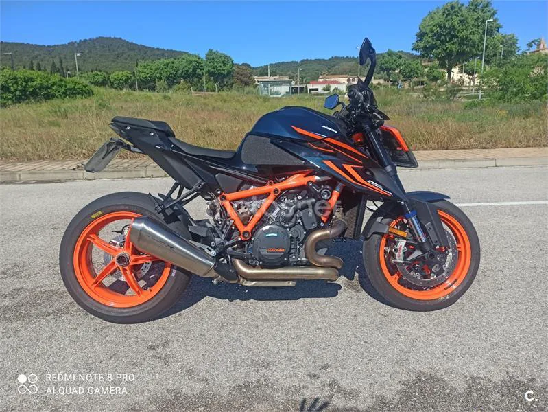 KTM 1290 Super Duke R – Vista 2