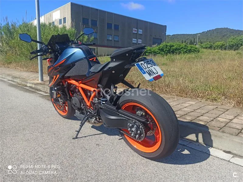 KTM 1290 Super Duke R – Vista 6