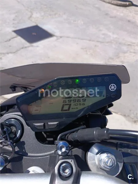 Yamaha MT-09 – Vista 7