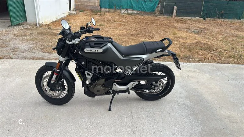 Husqvarna Svartpilen 401 – Vista 3