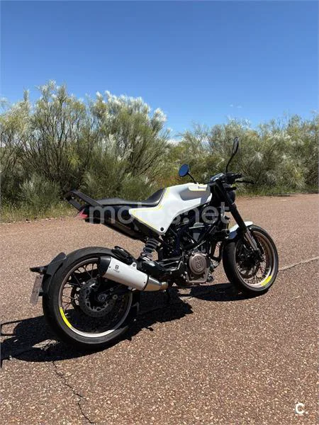 Husqvarna Vitpilen 401 – Vista 12