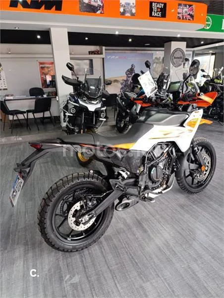 KTM 390 – Vista 4