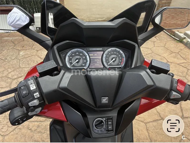 Honda Forza 350 – Vista 10