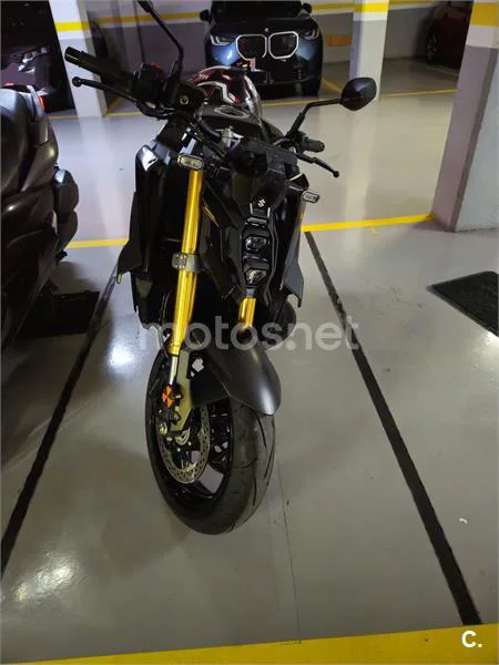 Suzuki GSX-S – Vista 3