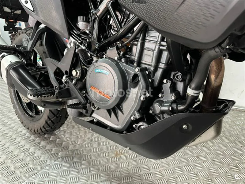 KTM 390 – Vista 12
