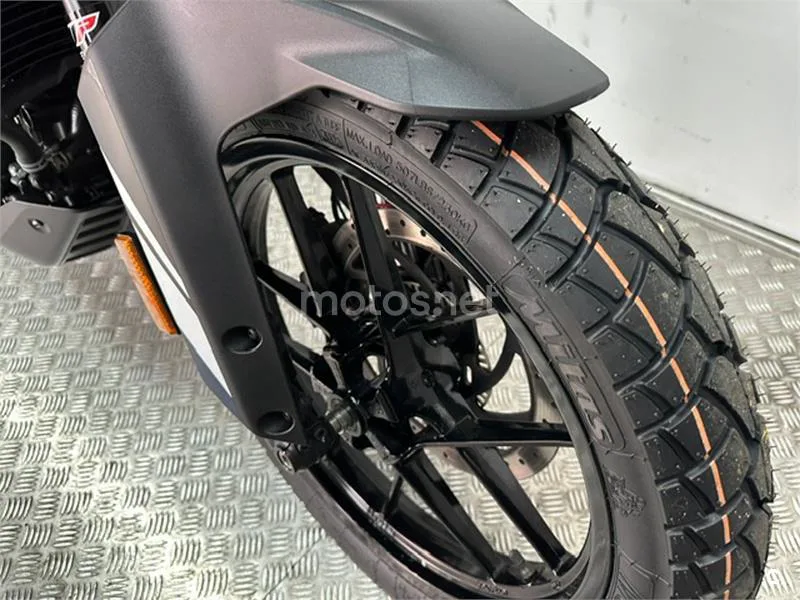 KTM 390 – Vista 14