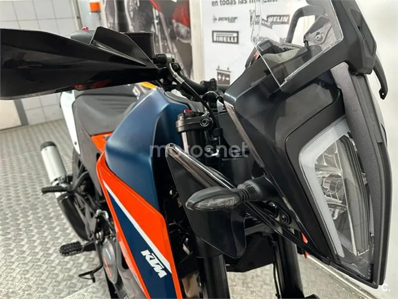 KTM 390 – Vista 16