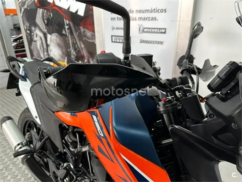 KTM 390 – Vista 17