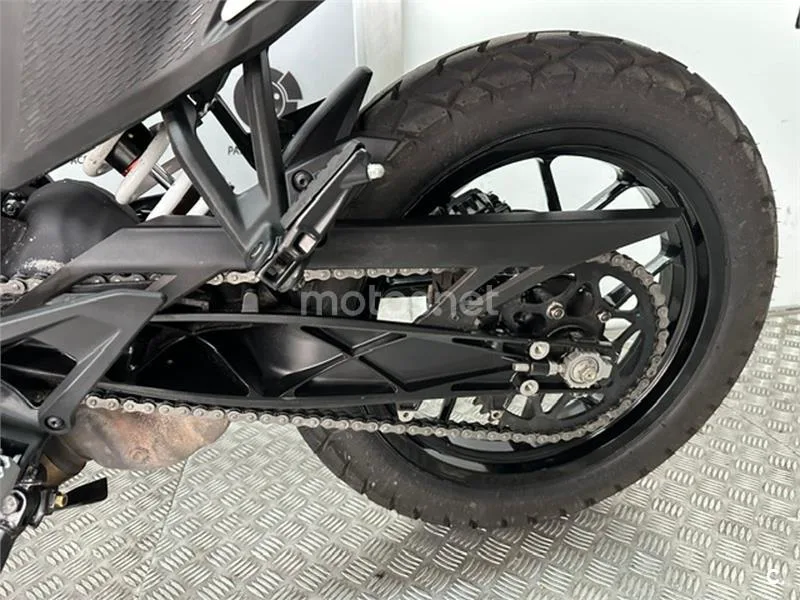 KTM 390 – Vista 27