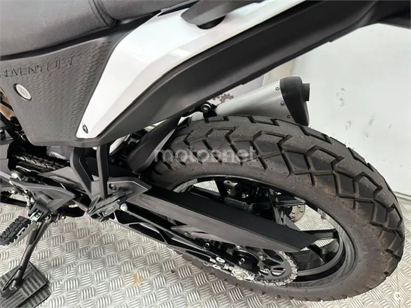KTM 390 – Vista 28