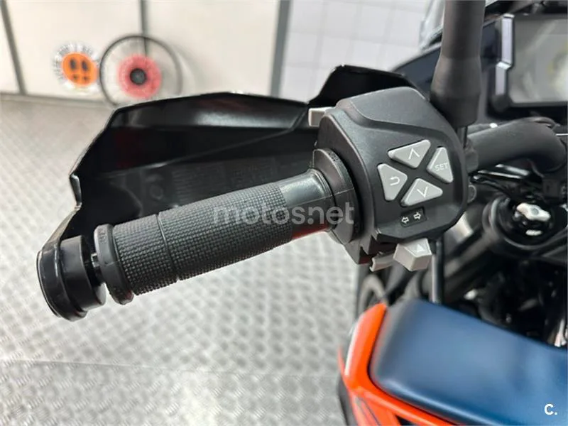 KTM 390 – Vista 32