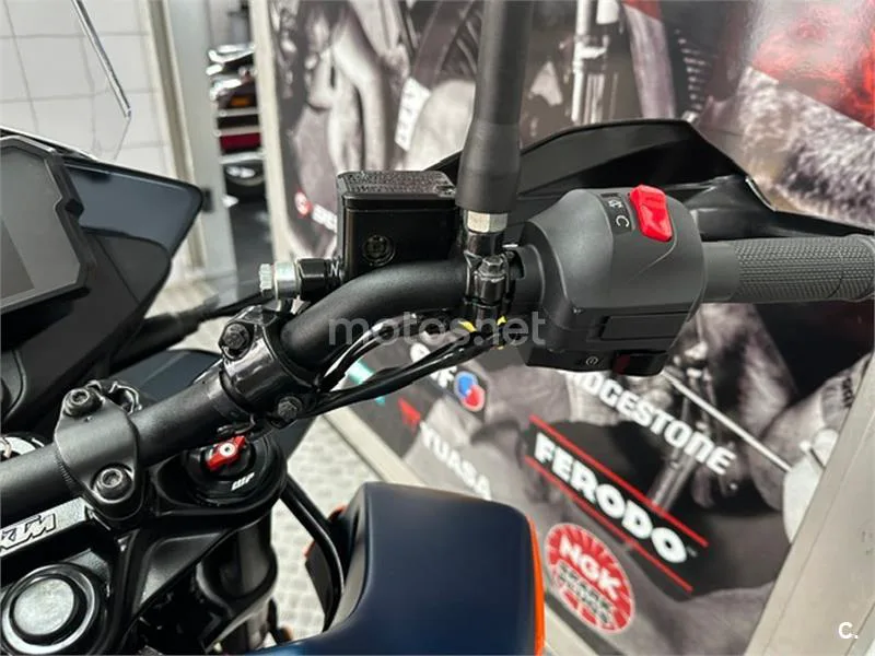 KTM 390 – Vista 33