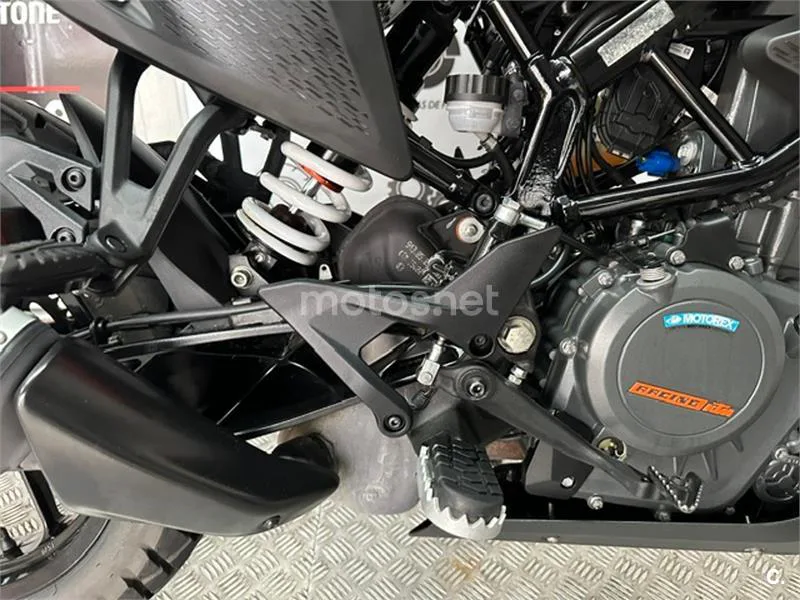KTM 390 – Vista 9