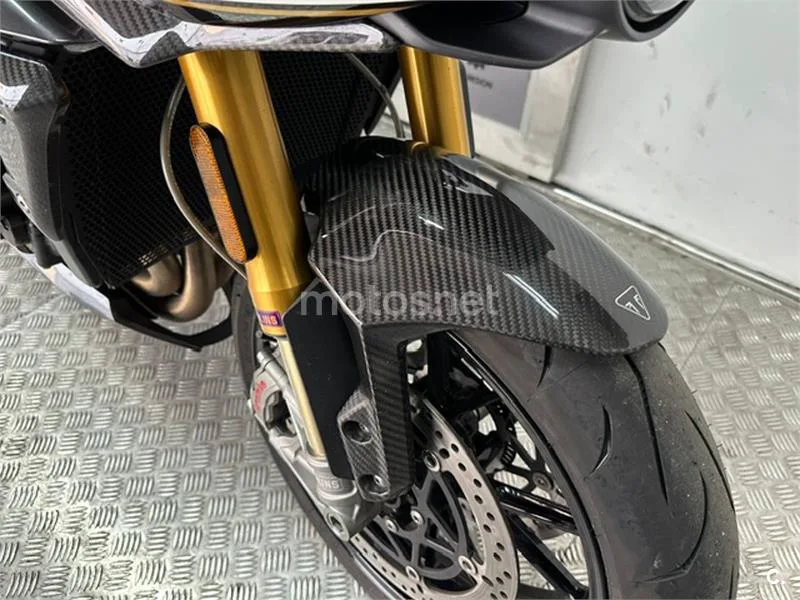 Triumph Speed Triple – Vista 12