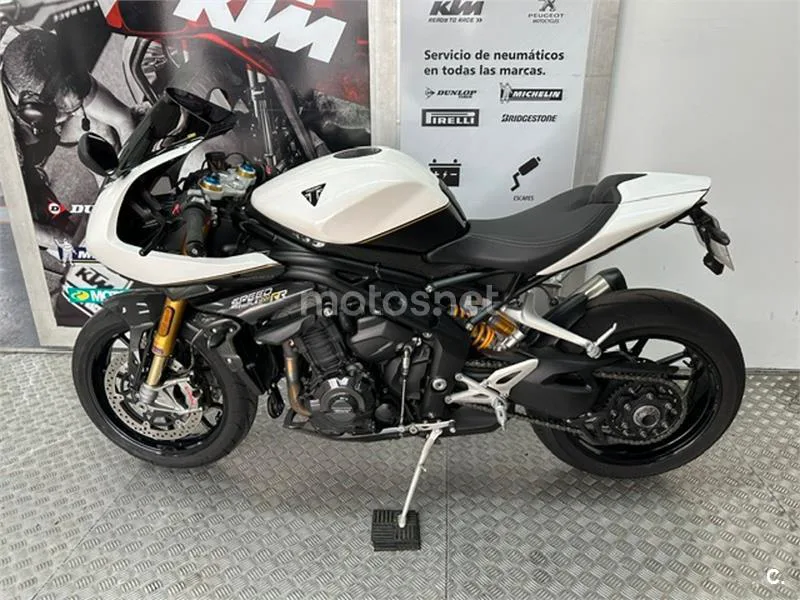 Triumph Speed Triple – Vista 17