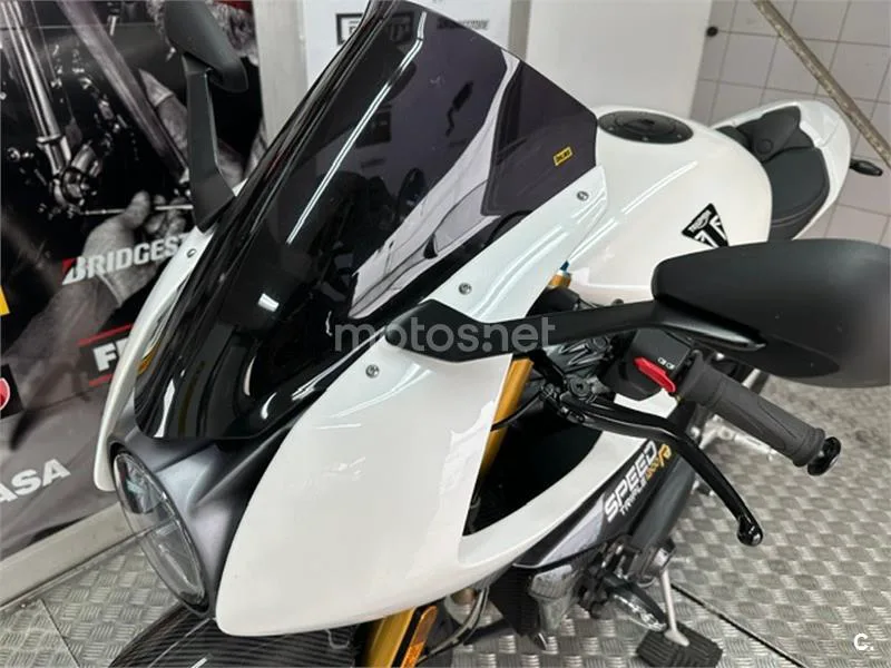 Triumph Speed Triple – Vista 18