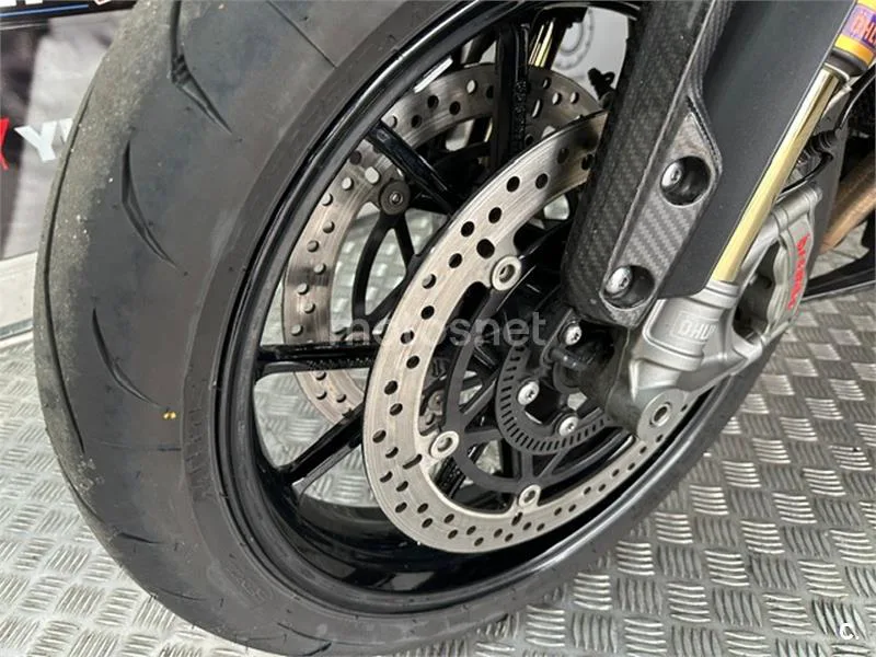 Triumph Speed Triple – Vista 20