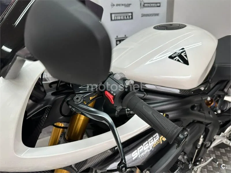 Triumph Speed Triple – Vista 25