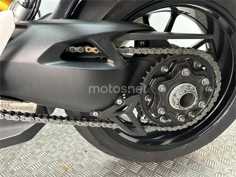 Triumph Speed Triple – Vista 28