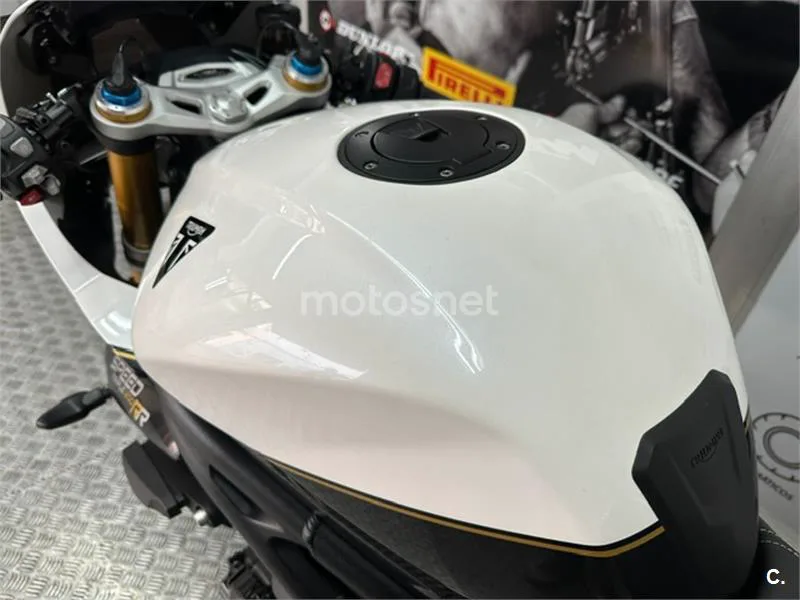 Triumph Speed Triple – Vista 33