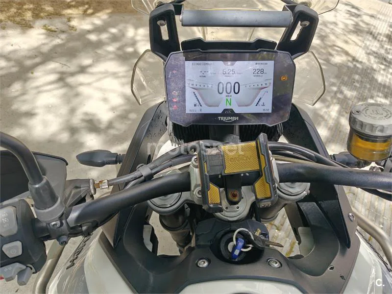 Triumph Tiger 900 – Vista 7