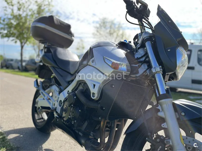 Suzuki GSR 600 – Vista 4