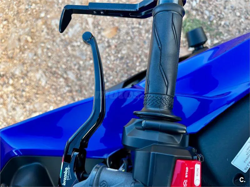 Yamaha R1 – Vista 4