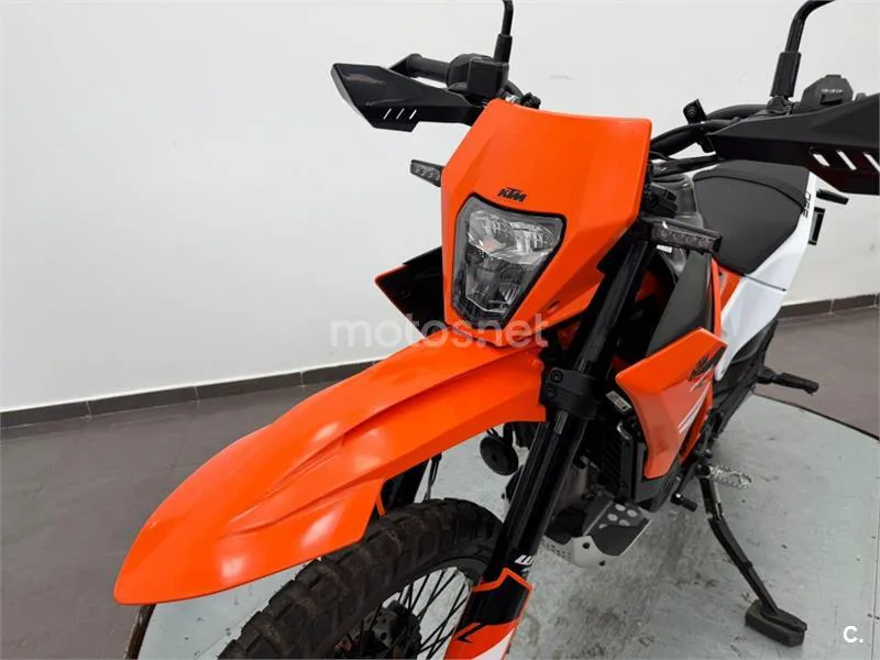 KTM 390 Enduro R – Vista 21