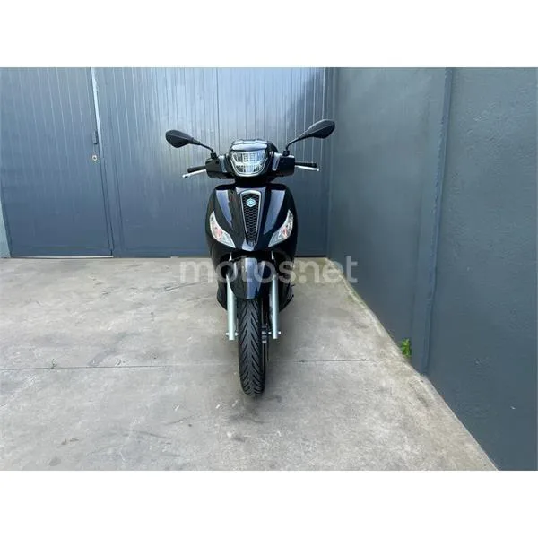 Piaggio Medley – Vista 3