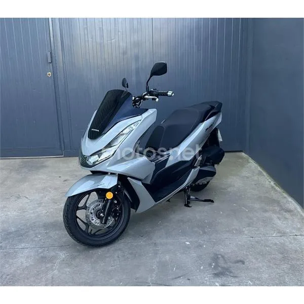 Honda PCX 125 – Vista 3