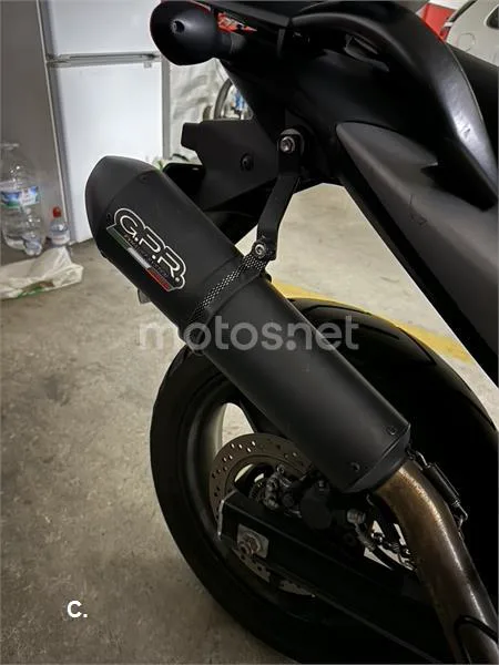 Suzuki V-Strom 650 – Vista 6