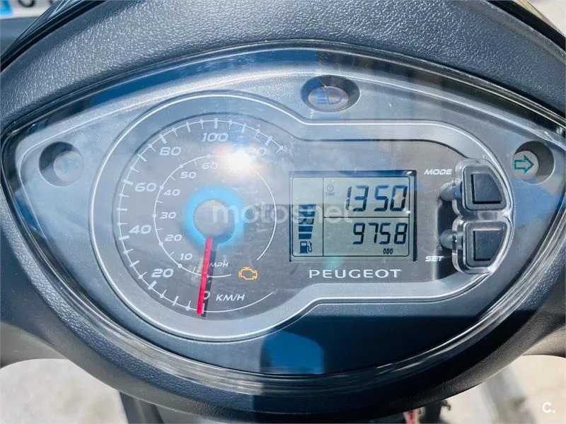 Peugeot TWEET 125 – Vista 4