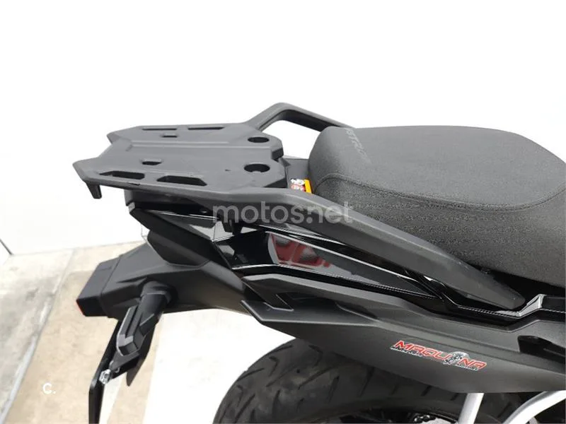 Suzuki V-Strom 800 – Vista 13