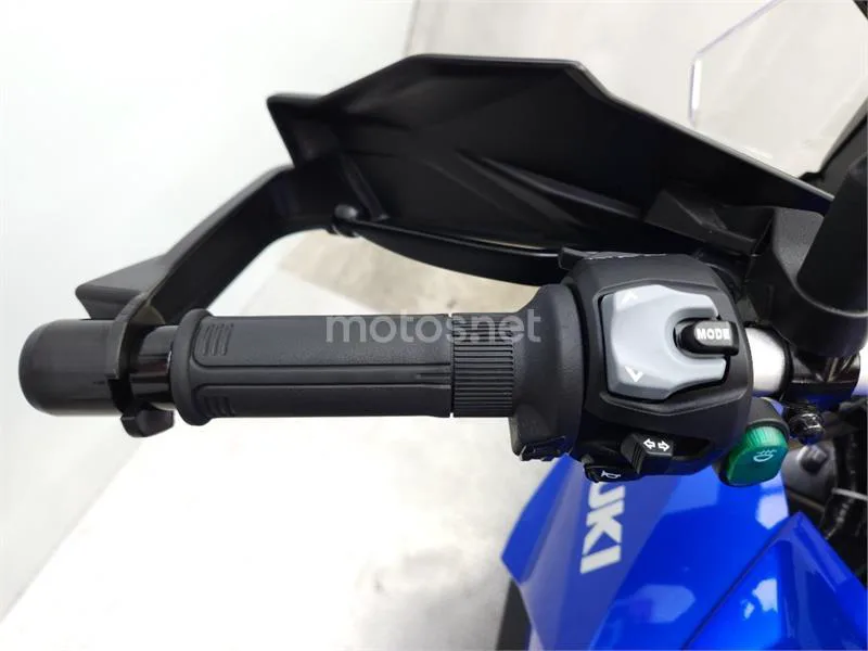 Suzuki V-Strom 800 – Vista 9
