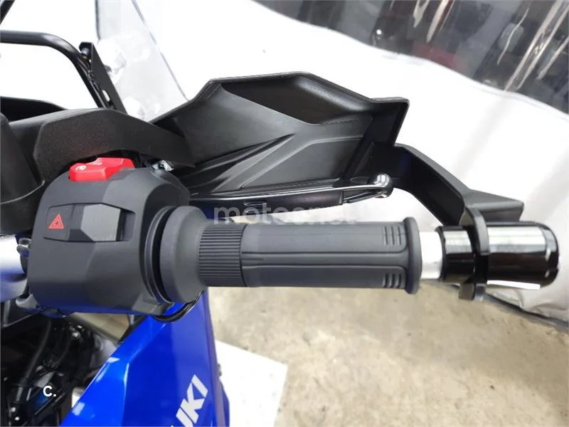 Suzuki V-Strom 800 – Vista 10