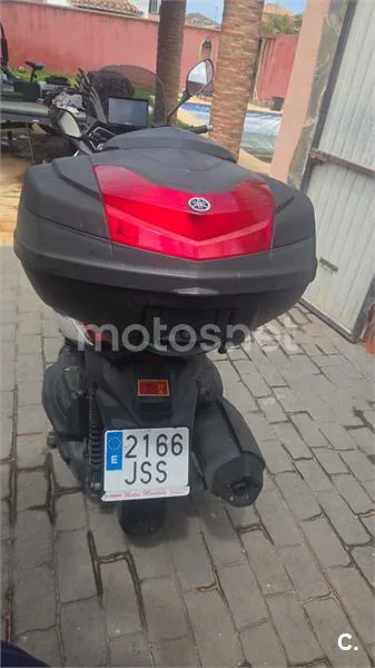 Yamaha XMAX 400 – Vista 5