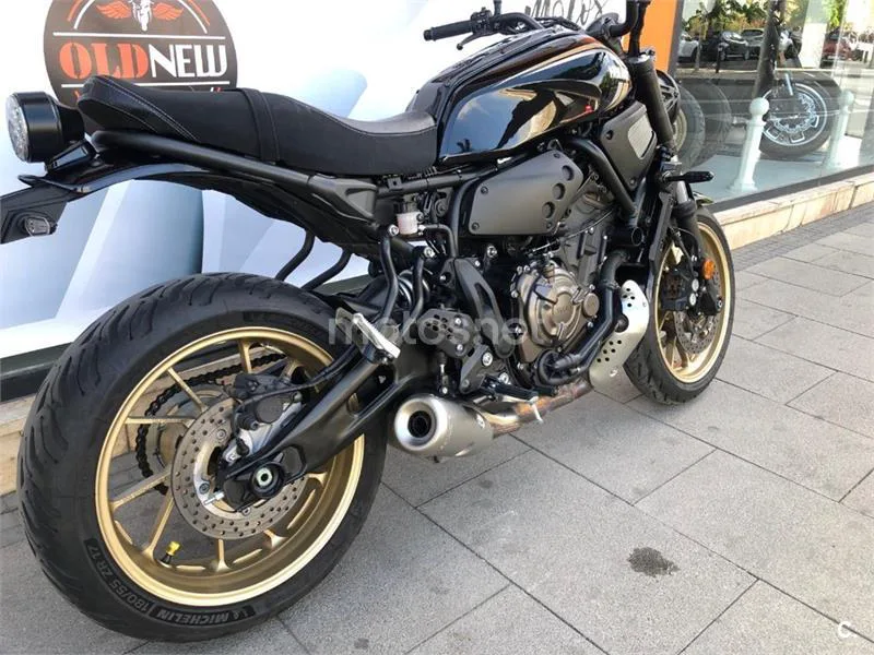 Yamaha XSR 700 – Vista 14