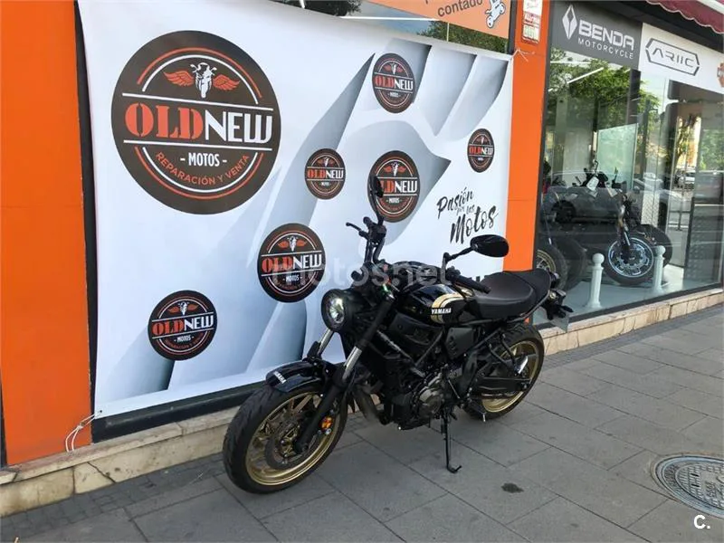 Yamaha XSR 700 – Vista 6