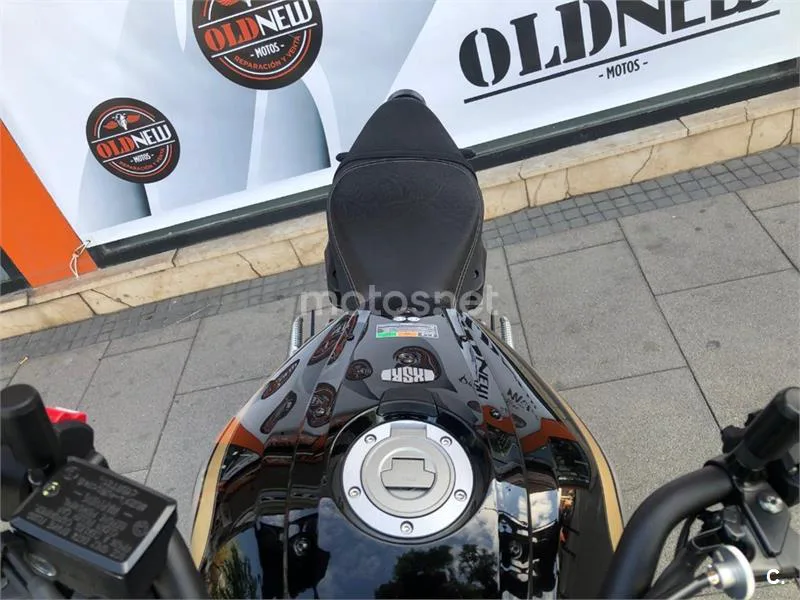 Yamaha XSR 700 – Vista 10