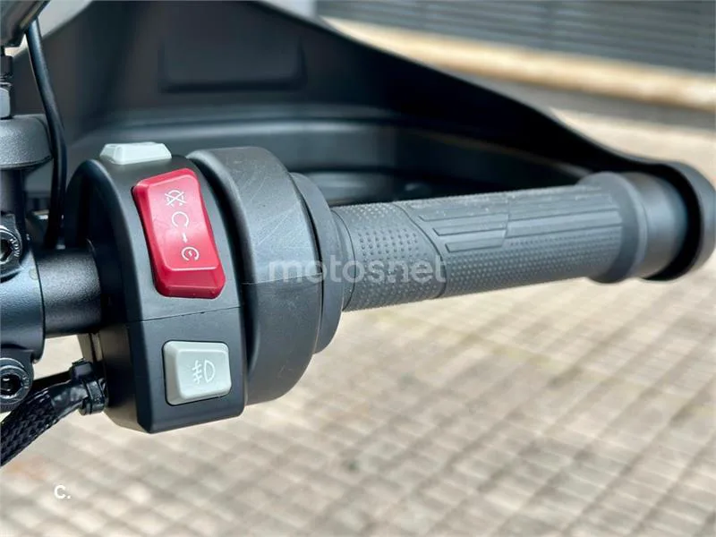 Voge 900 DSX – Vista 11