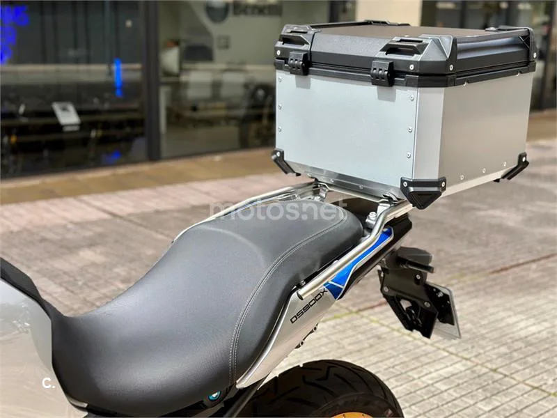Voge 900 DSX – Vista 9