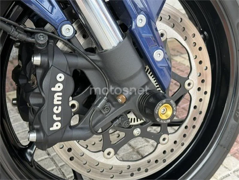 Suzuki GSX-S – Vista 3