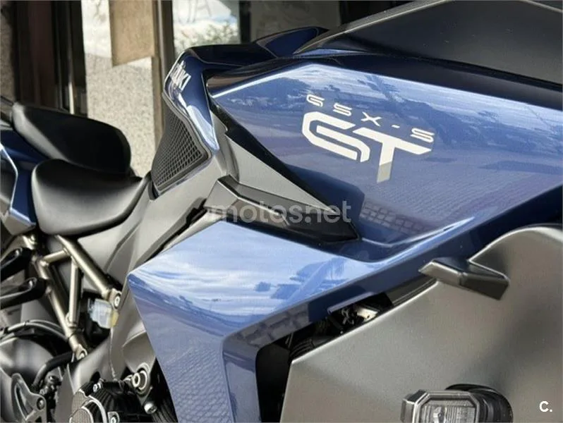Suzuki GSX-S – Vista 5