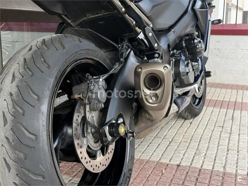 Suzuki GSX-S – Vista 6